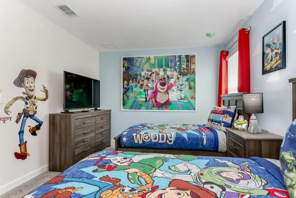 Superior 9 Bed Games Room, Pool Themed Rooms! 키시미