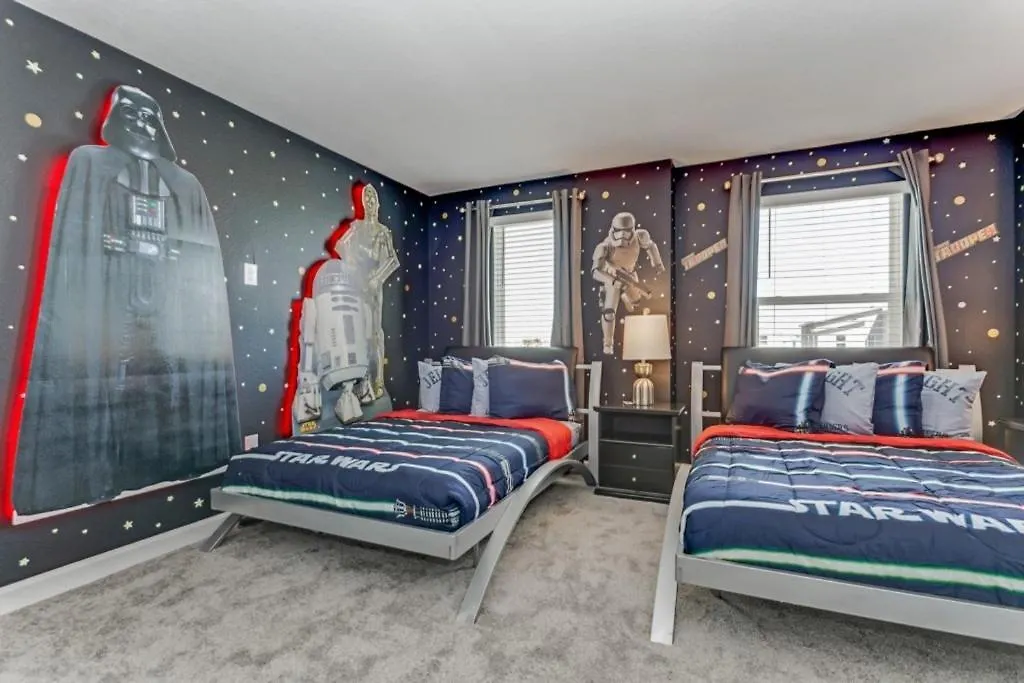 Superior 9 Bed Games Room, Pool Themed Rooms! * 키시미
