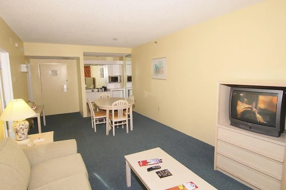 Ramada By Wyndham Kissimmee Gateway - Free Theme Park Shuttle Otel