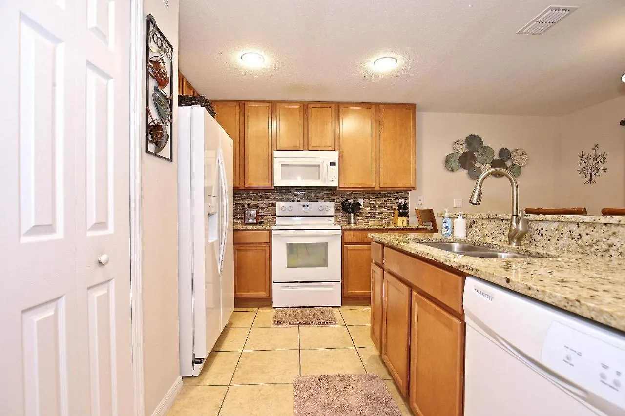 Spectacular Big House, 4 Bedrooms, Private Pool * Kissimmee