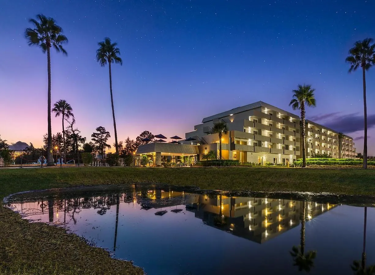 Palazzo Lakeside Hotel 3*