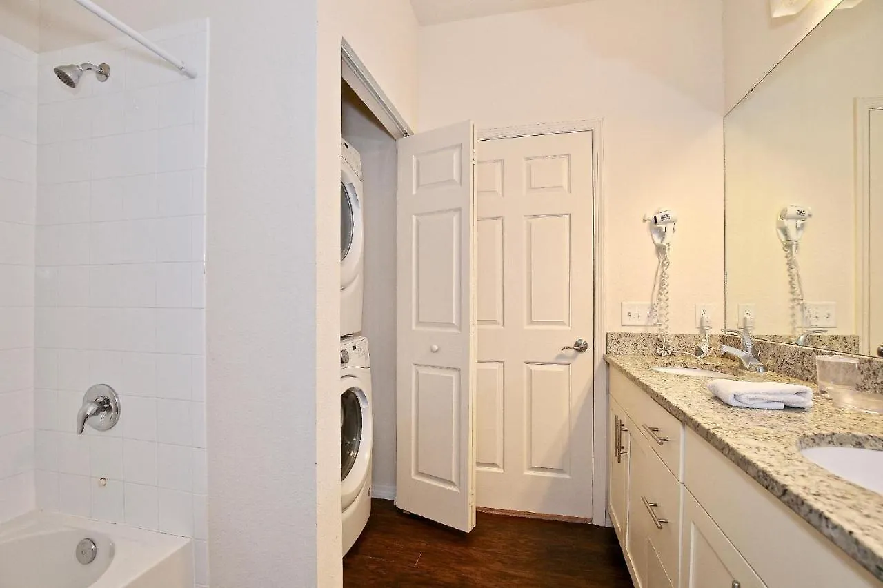 Amazing Townhouse In Gated Community 10' To Disney!