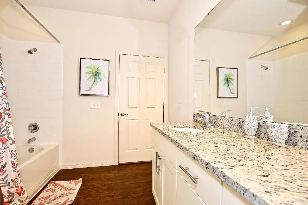 Great Townhouse In Great Luxurious Community, Poolgym Close To Disney!