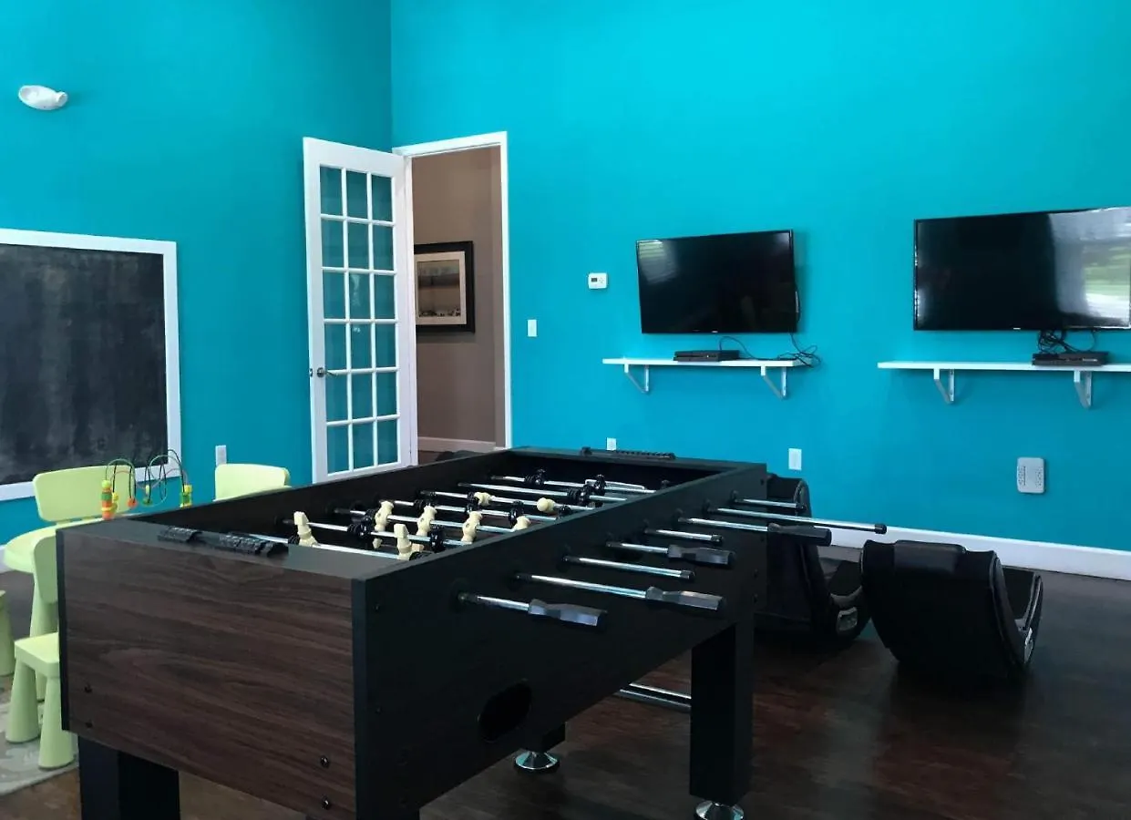 Great Townhouse In Great Luxurious Community, Poolgym Close To Disney! Holiday home *