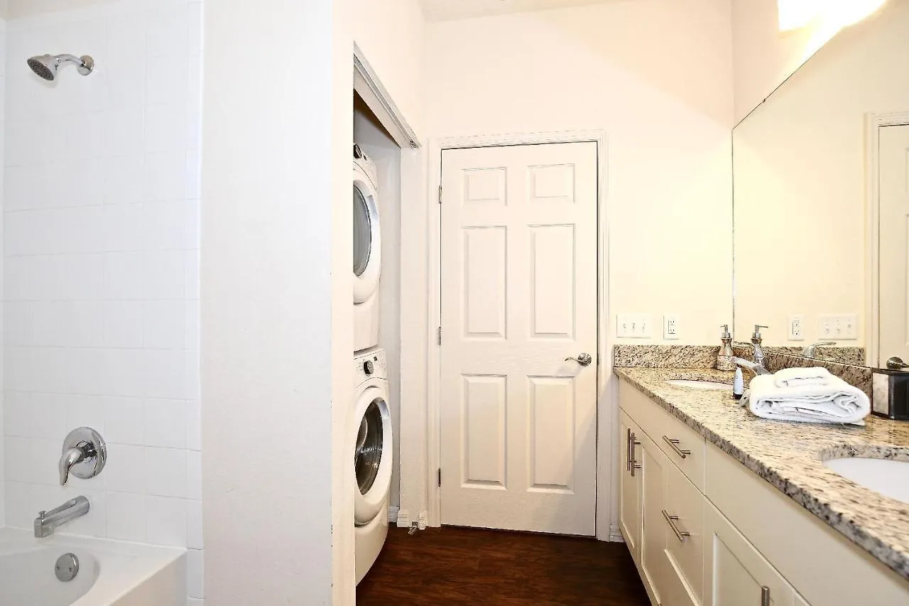 Great Townhouse In Great Luxurious Community, Poolgym Close To Disney! Holiday home Kissimmee