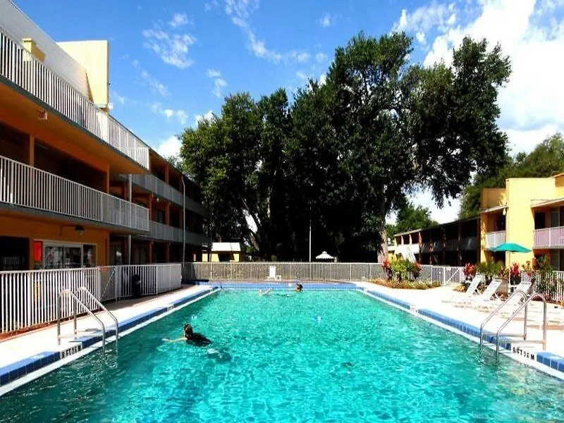 Howard Johnson By Wyndham Tropical Palms 2*