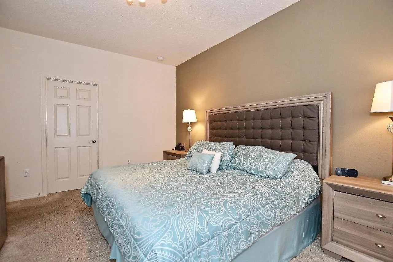 Amazing Townhouse In Gated Community 10' To Disney! Holiday home