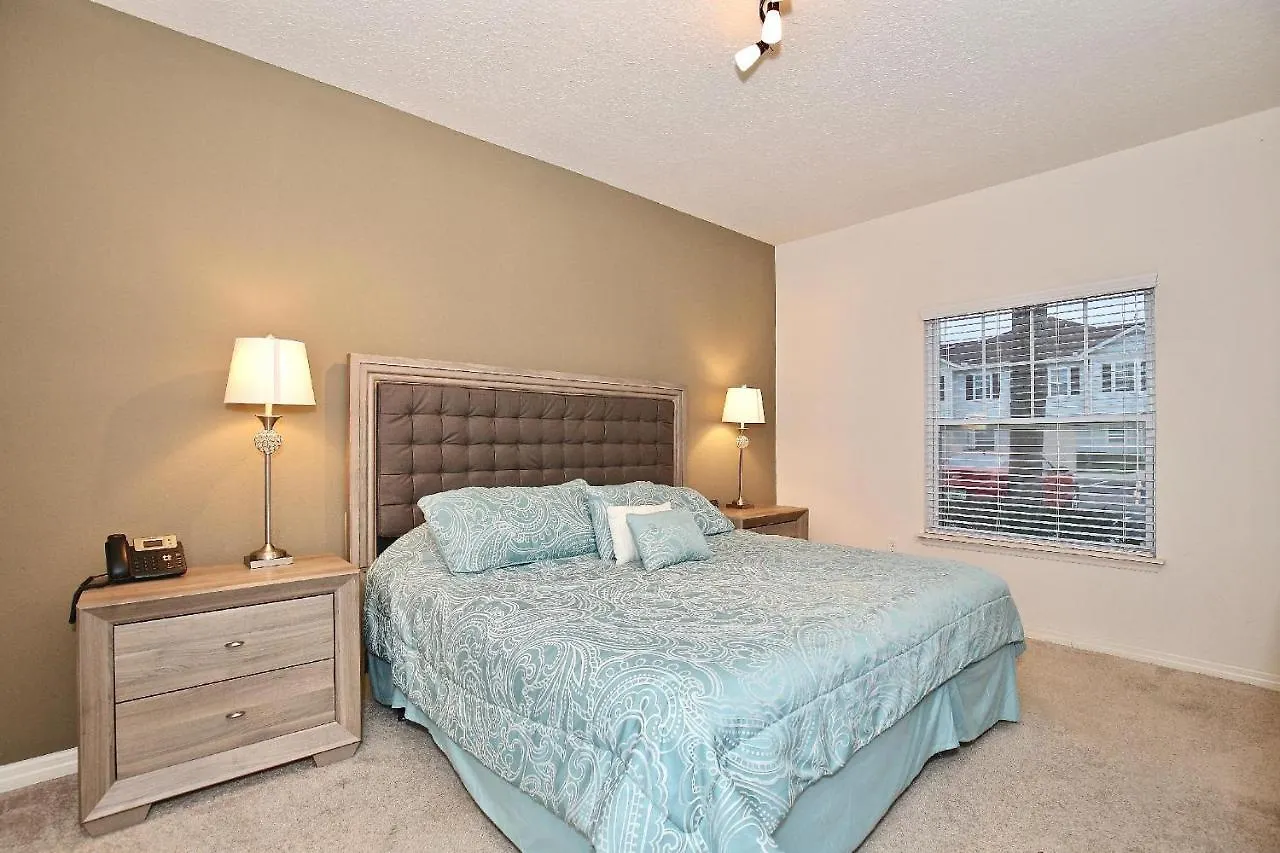 Amazing Townhouse In Gated Community 10' To Disney! Holiday home