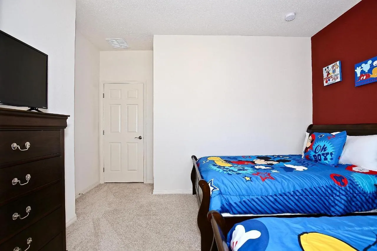 3 Bedroom Townhouse Fits 8, 10' To Parks!