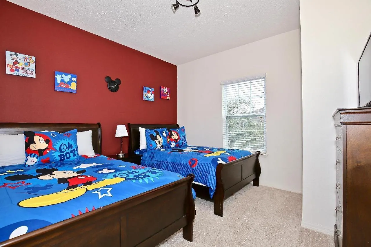 3 Bedroom Townhouse Fits 8, 10' To Parks!