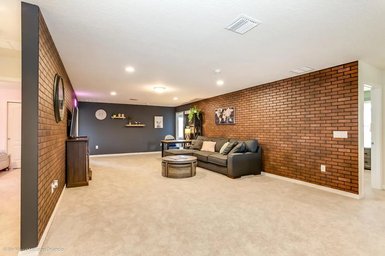 Villa 8 Bedroom, 6 Bathroom Upscale Near All The Fun In Kissimmee