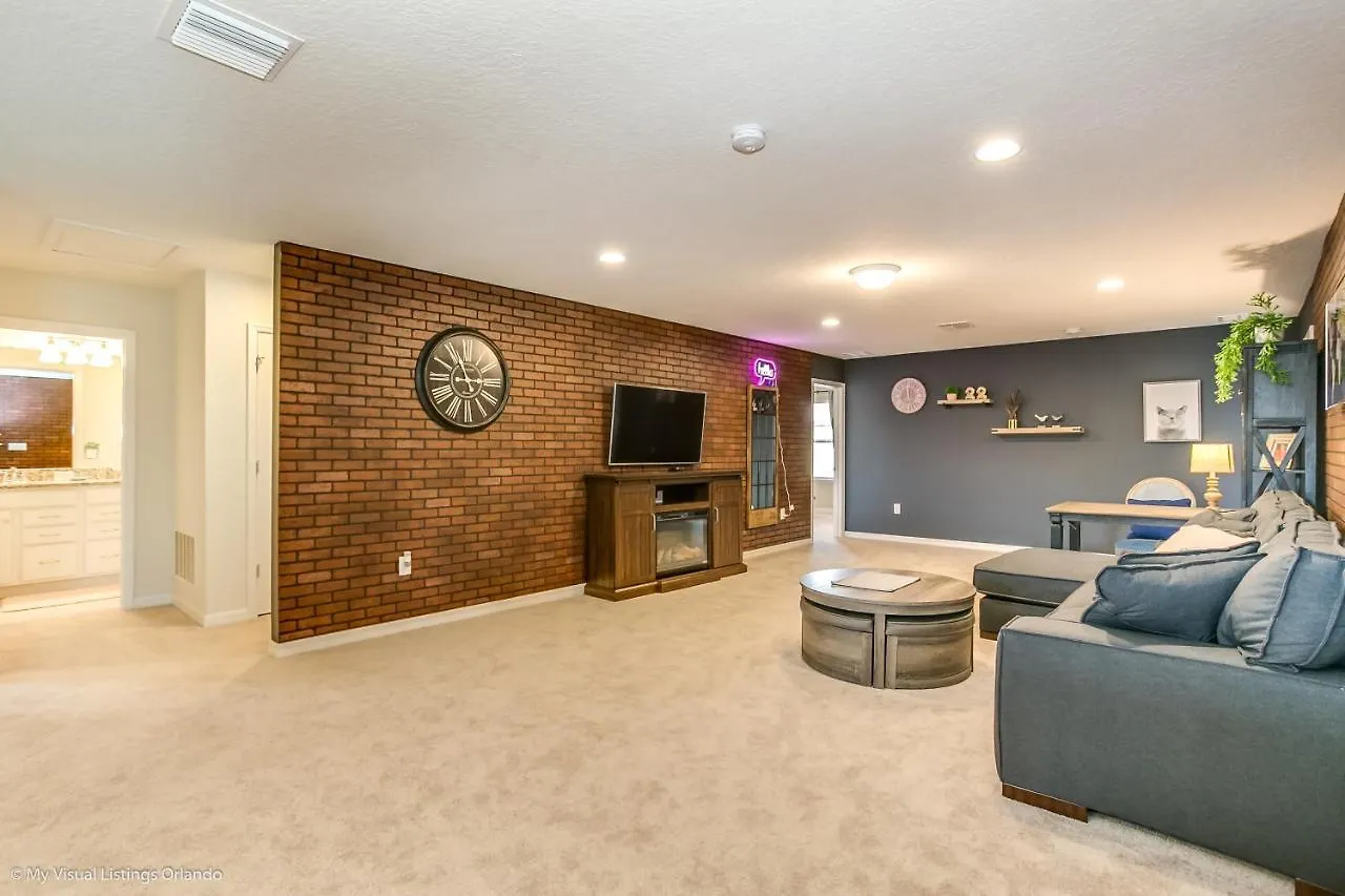 Villa 8 Bedroom, 6 Bathroom Upscale Near All The Fun In Kissimmee