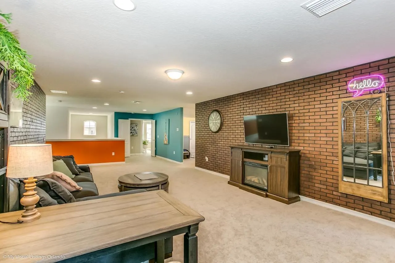 8 Bedroom, 6 Bathroom Upscale Near All The Fun In * Kissimmee