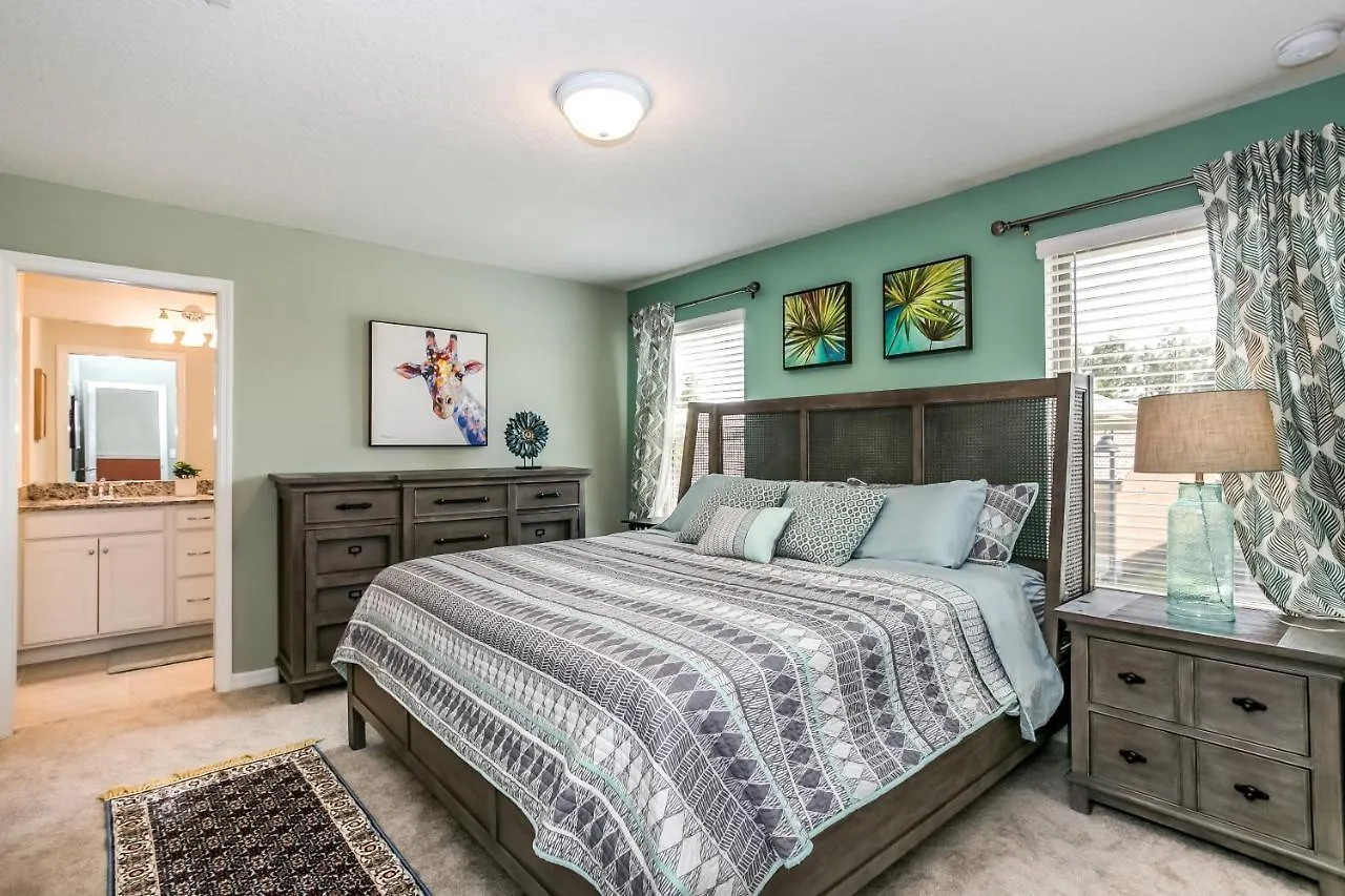 8 Bedroom, 6 Bathroom Upscale Near All The Fun In *
