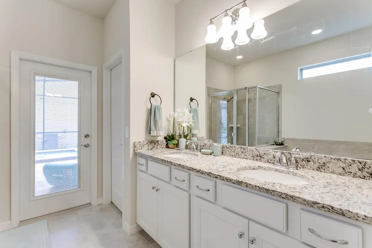 Villa 8 Bedroom, 6 Bathroom Upscale Near All The Fun In