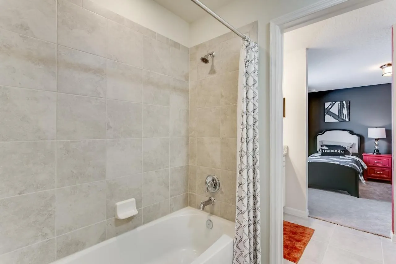 8 Bedroom, 6 Bathroom Upscale Near All The Fun In