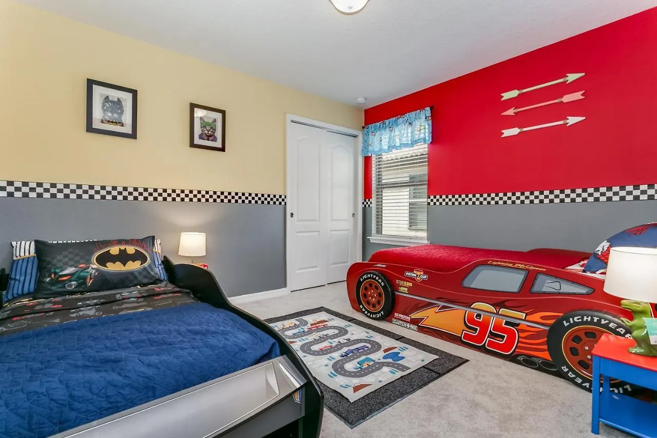 8 Bedroom, 6 Bathroom Upscale Near All The Fun In