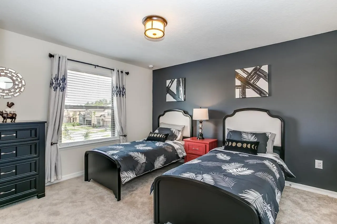 Villa 8 Bedroom, 6 Bathroom Upscale Near All The Fun In Kissimmee