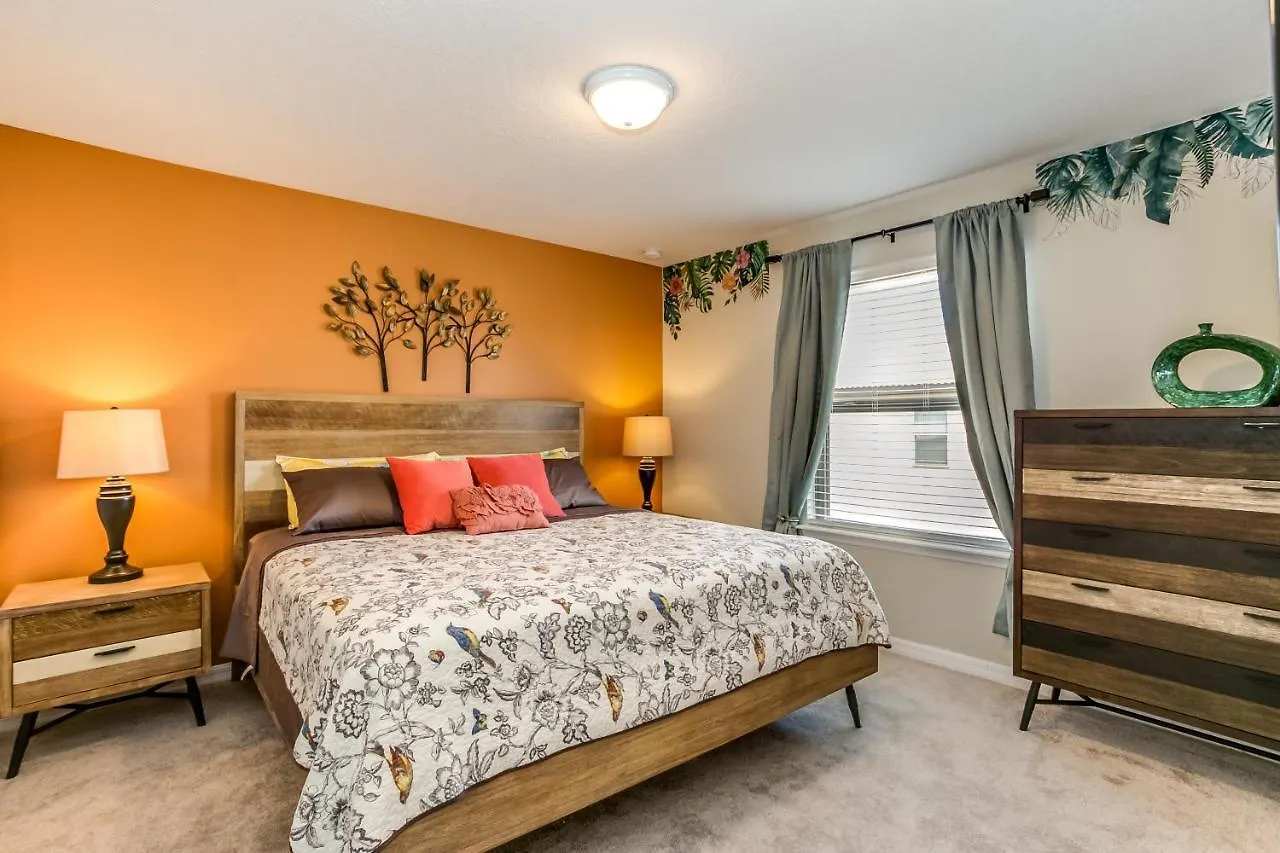 8 Bedroom, 6 Bathroom Upscale Near All The Fun In *