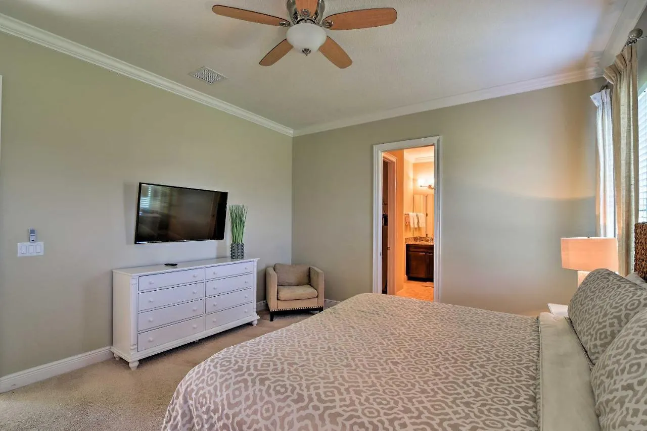 Luxe Reunion House With Private Pool Near Disney! Holiday home Kissimmee