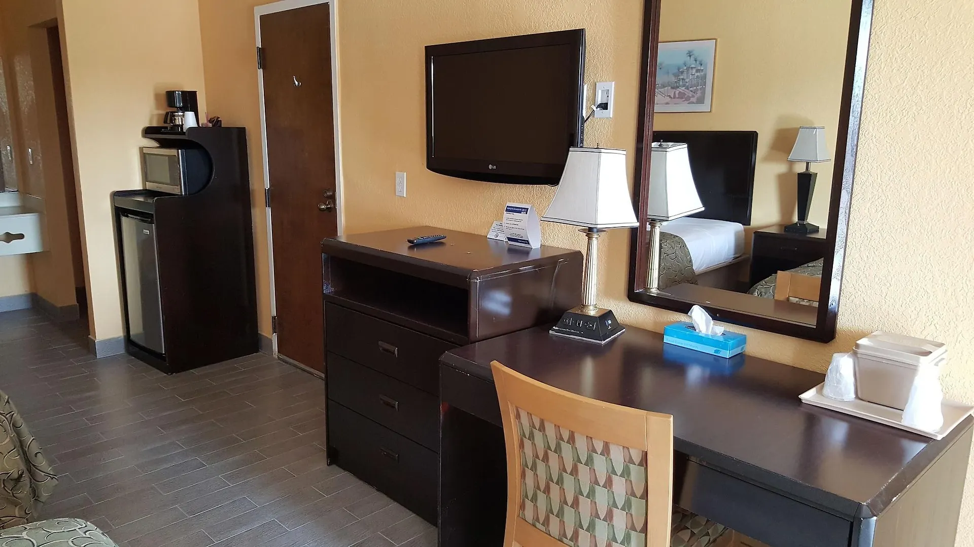 Oyo West Motel