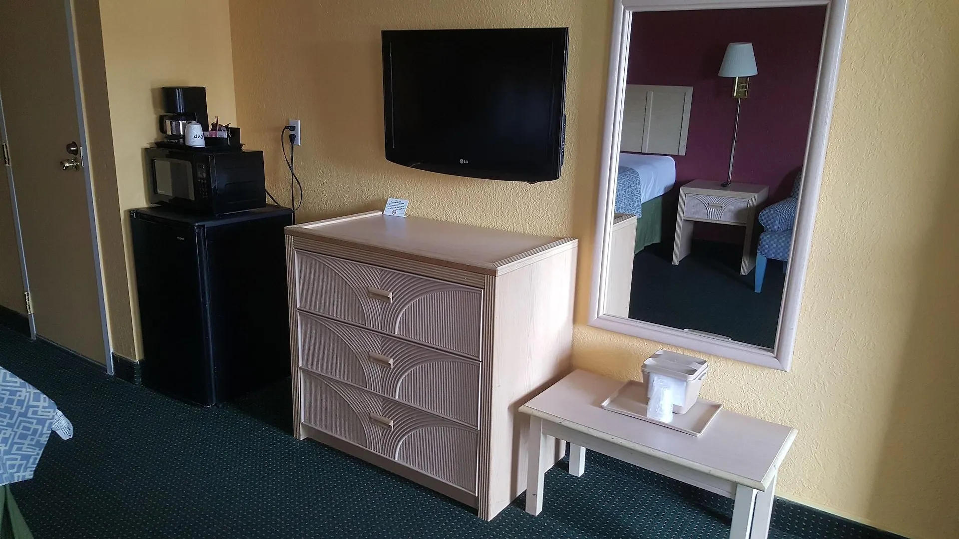 Oyo West Motel