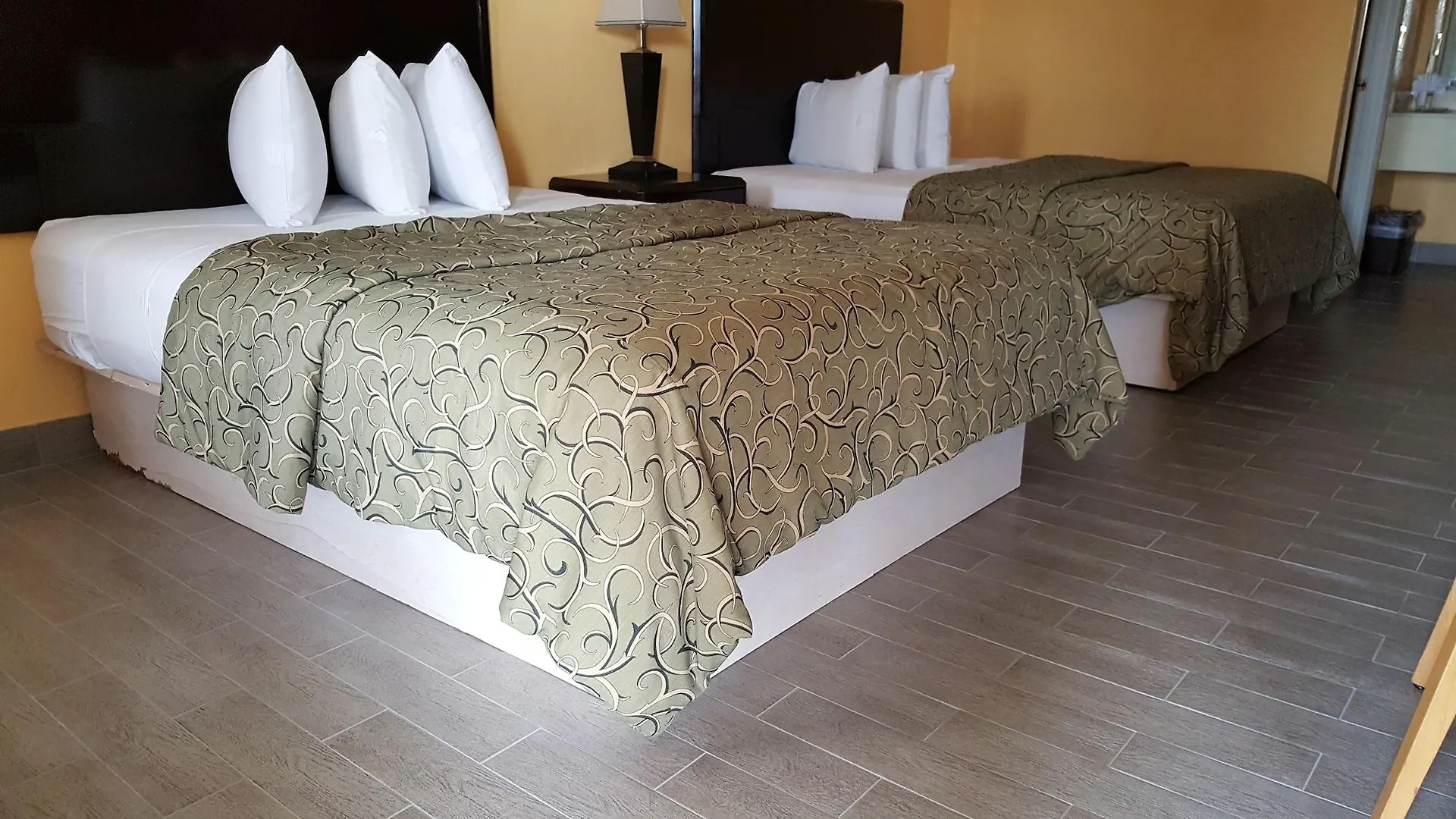Oyo West 2*