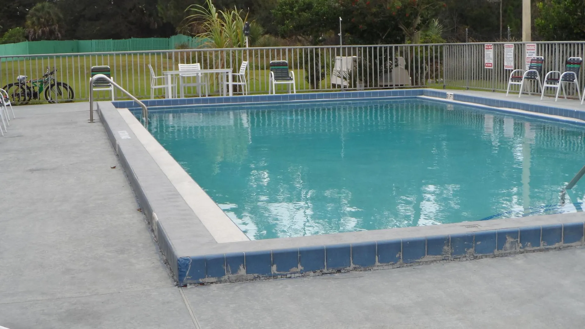Oyo West Motel 2*