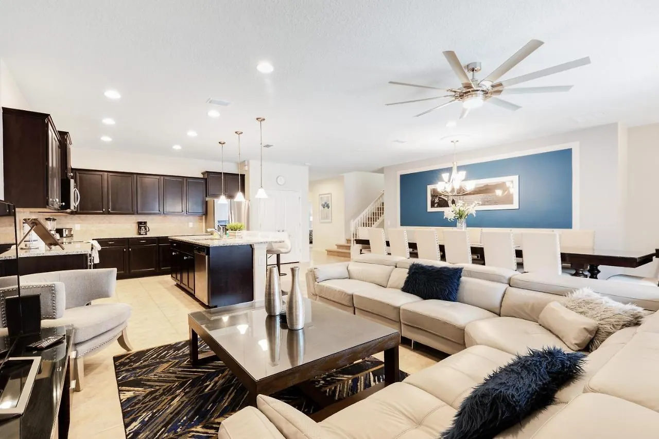 Holiday home Azure Mansion *