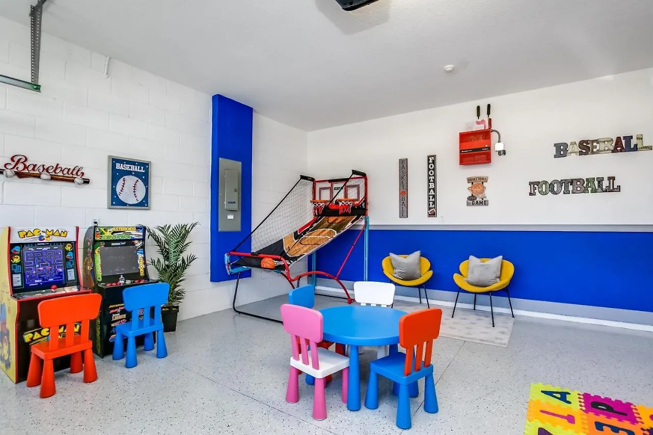 8 Bedroom Vacation With Pool 1914 * Kissimmee
