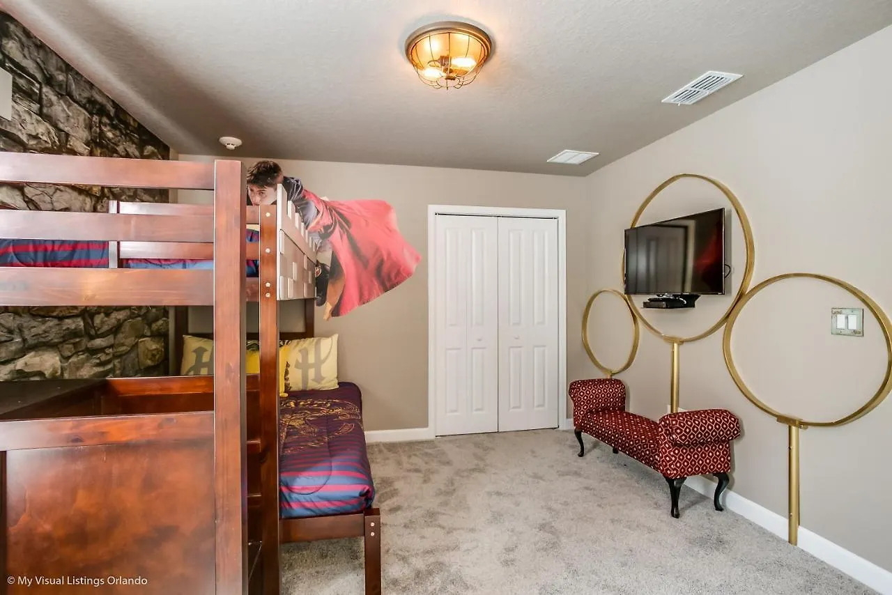 Villa 2873 Stanza Court