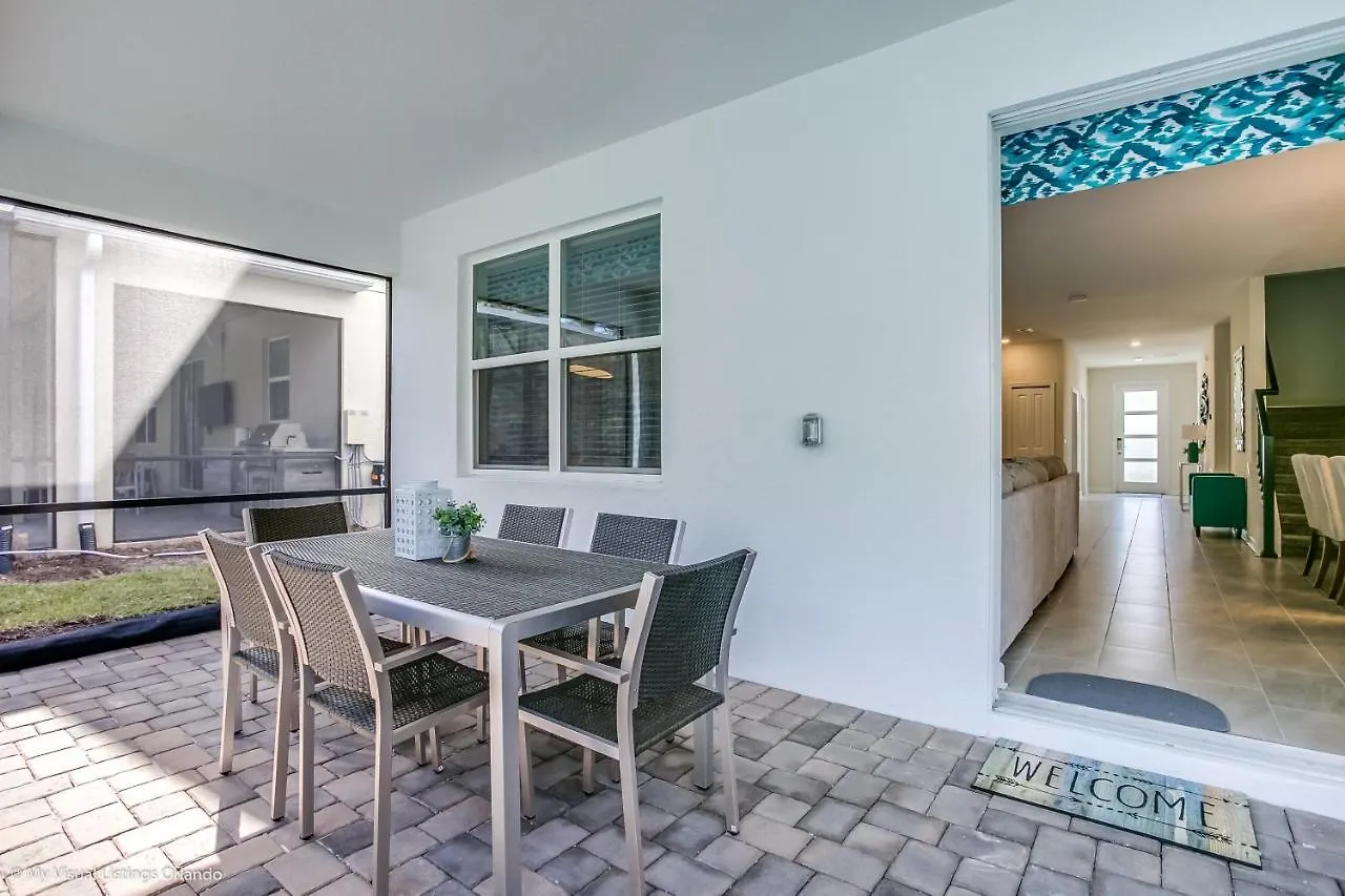 Villa 2873 Stanza Court *