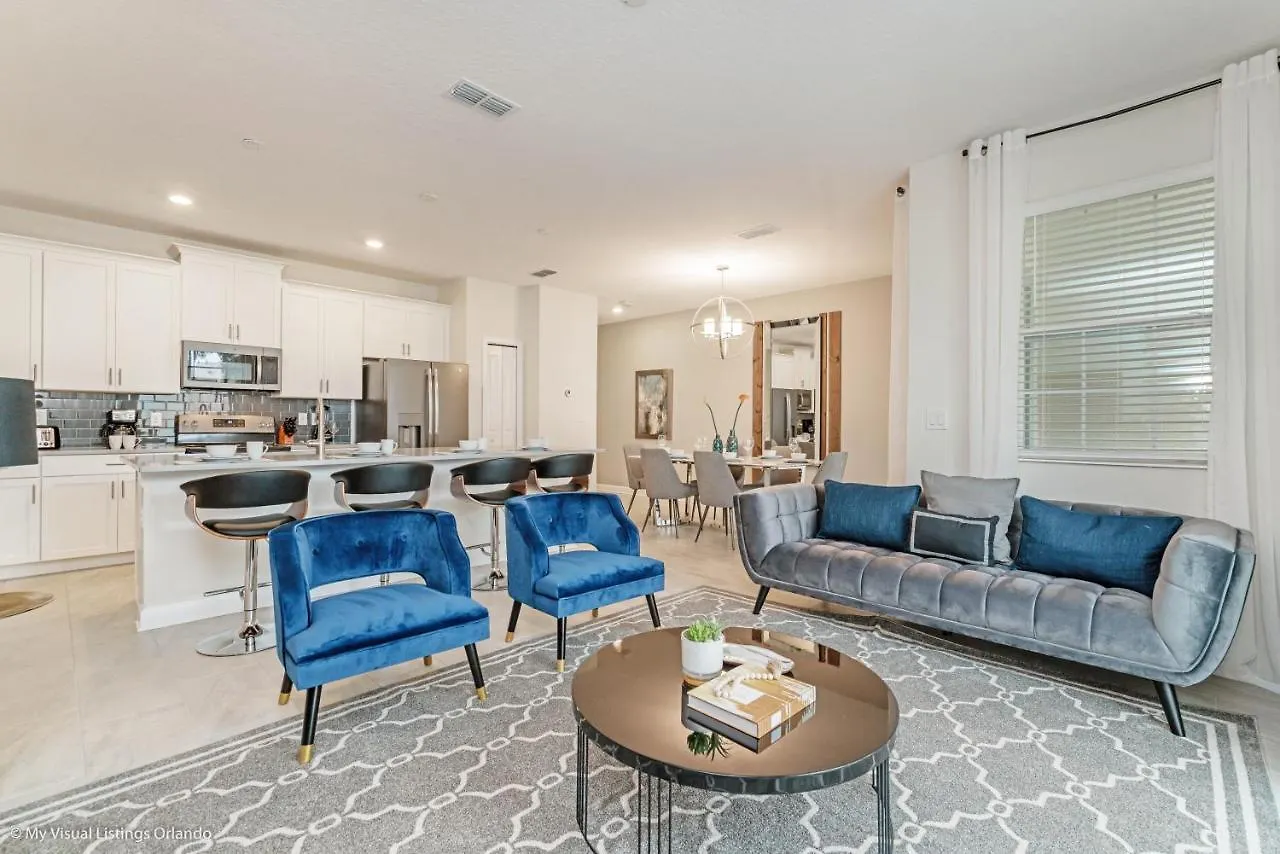 Modern Townhome Wprivate Pool Free Water Park Kissimmee