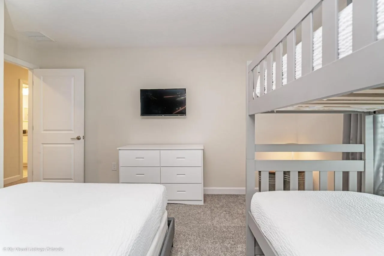 Modern Townhome Wprivate Pool Free Water Park Kissimmee
