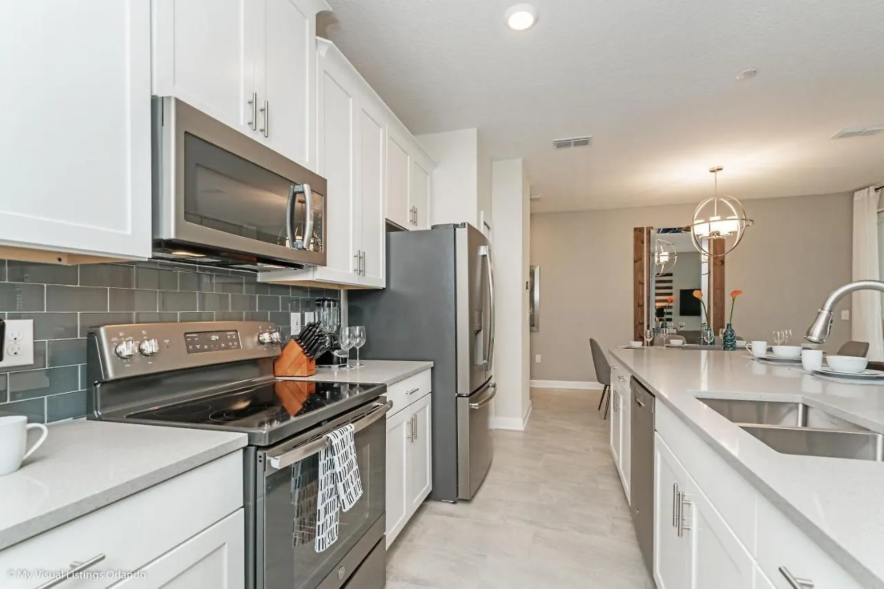 Modern Townhome Wprivate Pool Free Water Park * Kissimmee