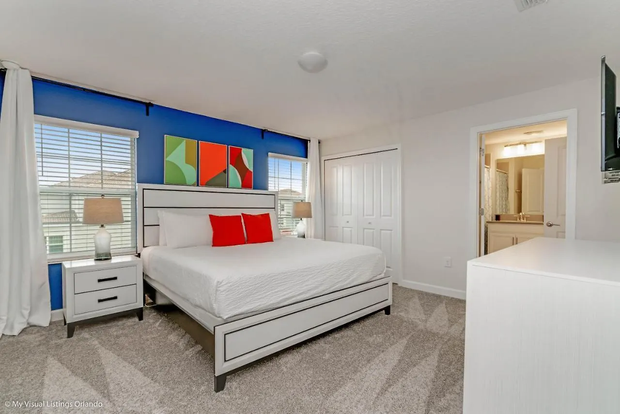 Modern Townhome Wprivate Pool Free Water Park Holiday home Kissimmee