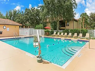 Alhambra Semesteranläggning (resort)