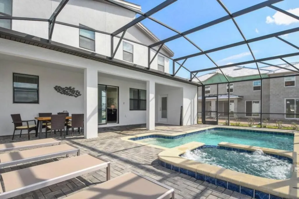Splendid With Private Pool Near Disney Holiday home *
