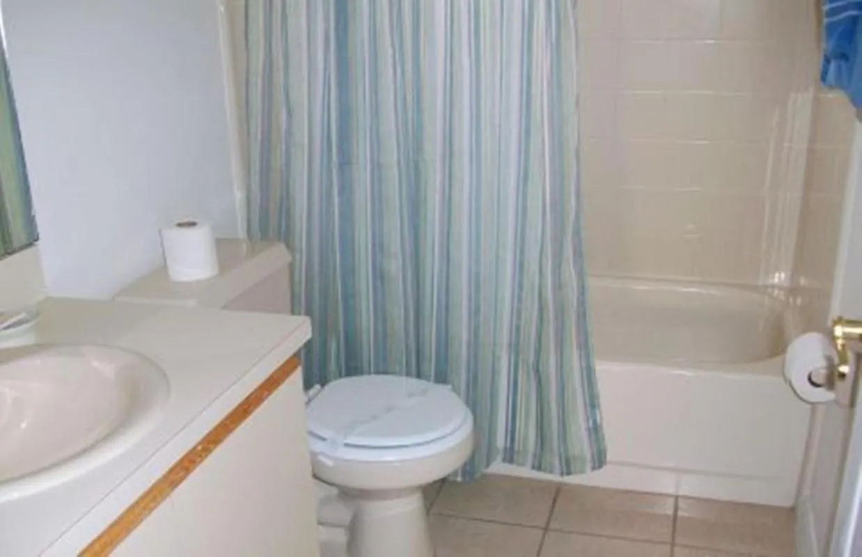 Holiday home Affordable 3/2 Close To Parks !!!