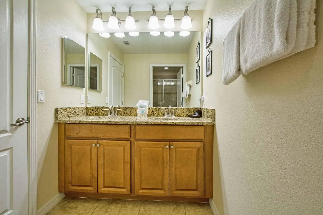 Villa Paradise Palms 4 Bed Townhome Wsplashpool 3025pp *