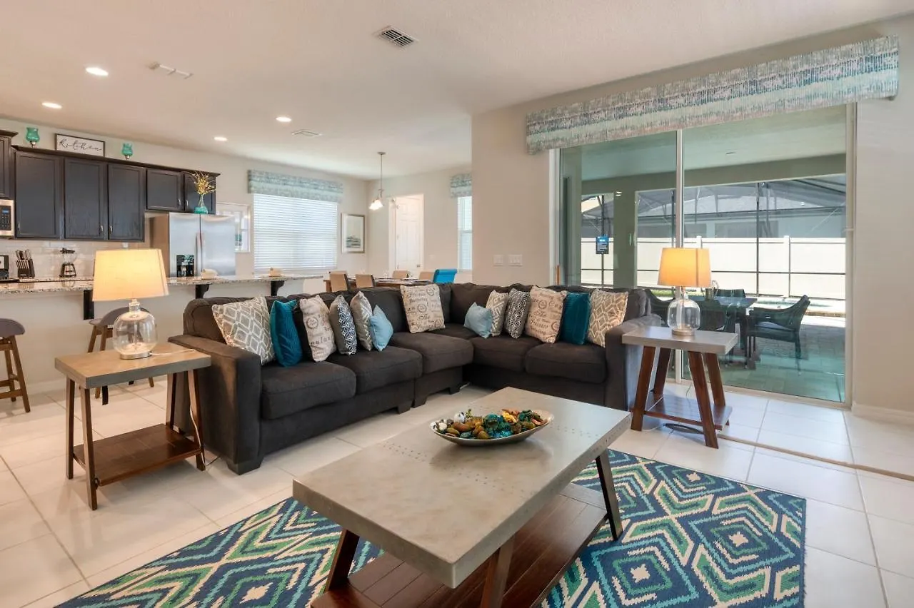 Modern With Private Pool Near