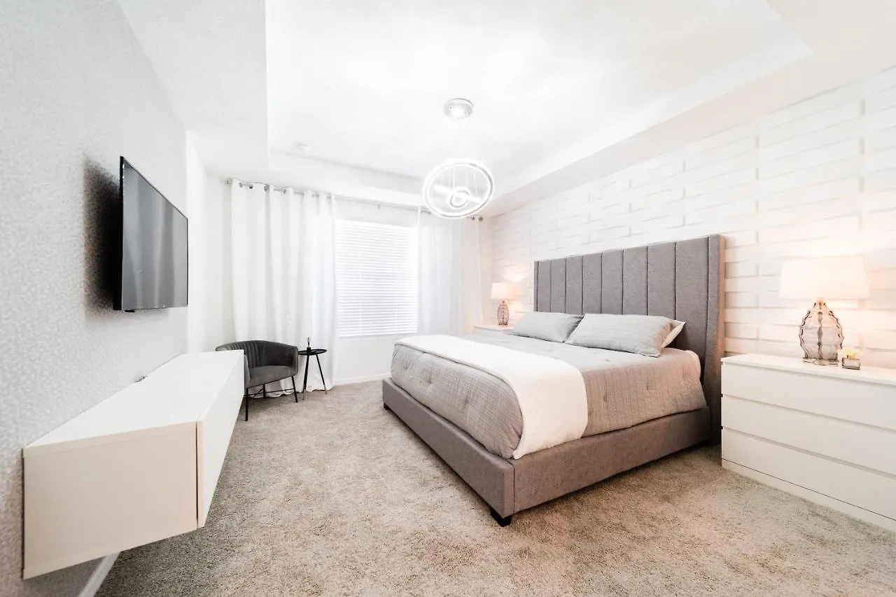 Solara 6 Bedroom Vacation With Pool Holiday home