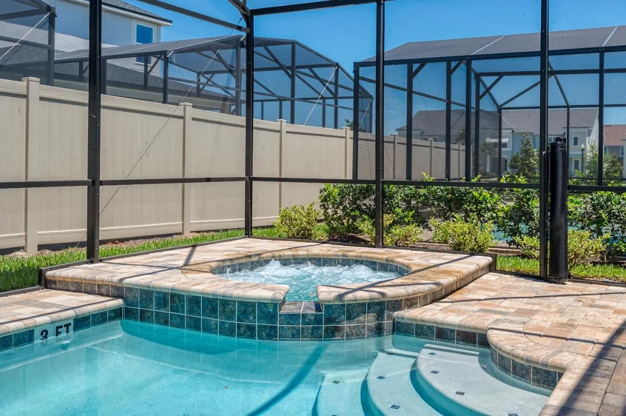 Modern With Private Pool Near