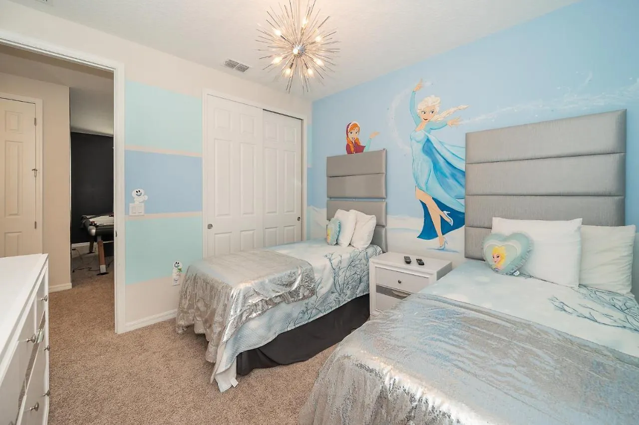 Stunning Home With Game Room And Private Pool Near Disney *