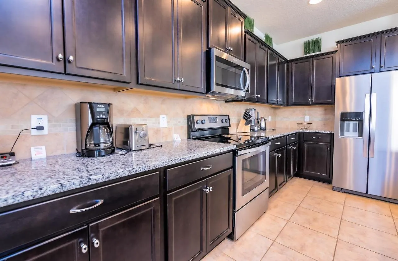 Amazing New Townhome 5 Bdr 4,5 Bath With Pvt Pool And Access To Clubhouse,15min From Holiday home *