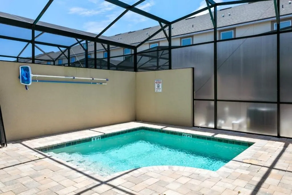 Luxury Town With Splash Pool In Solara Townhouse