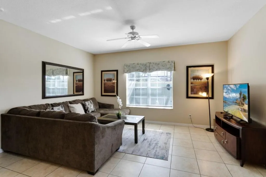 Holiday home 5 Bed 4 Bath Town With South Facing Pool Townhouse *