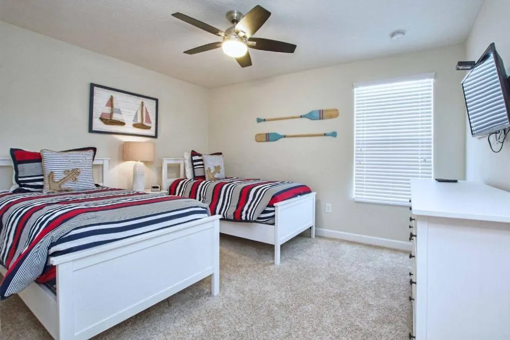 Storey Lake-6 Bedroom Pool - 1675st Holiday home