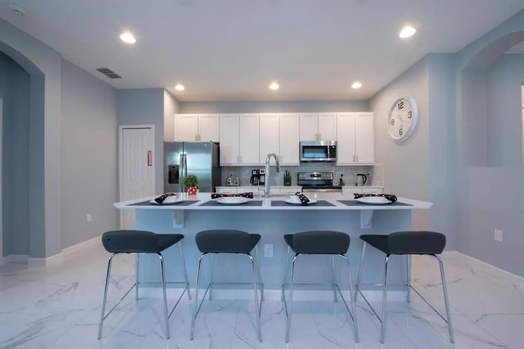 Holiday home Bella Vida - Welcome To Cozy 4 Beds 3 Baths - Close To