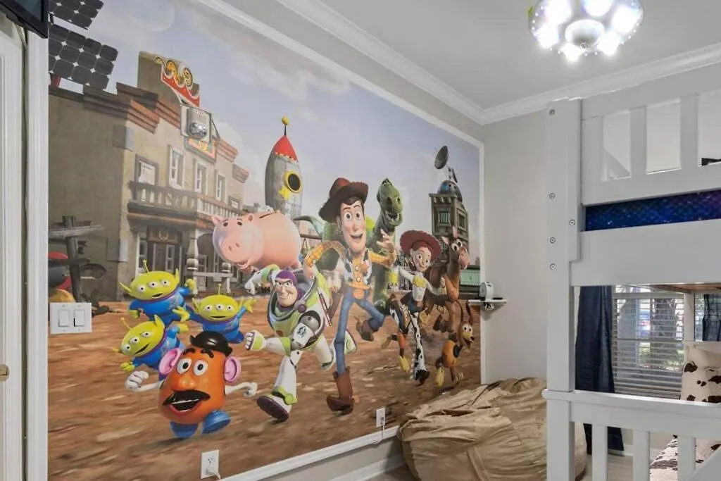 Toy Story At Bahama Bay - Sage Vacations Holiday home